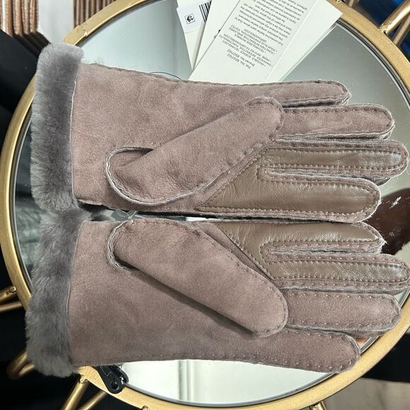 UGG Fur Suede and Leather Winter Gloves NWT - Picture 3 of 4